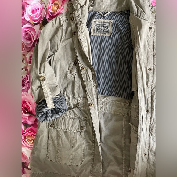 - Levi's Women's Cotton Hooded Anorak Jacket - Picture 7 of 14